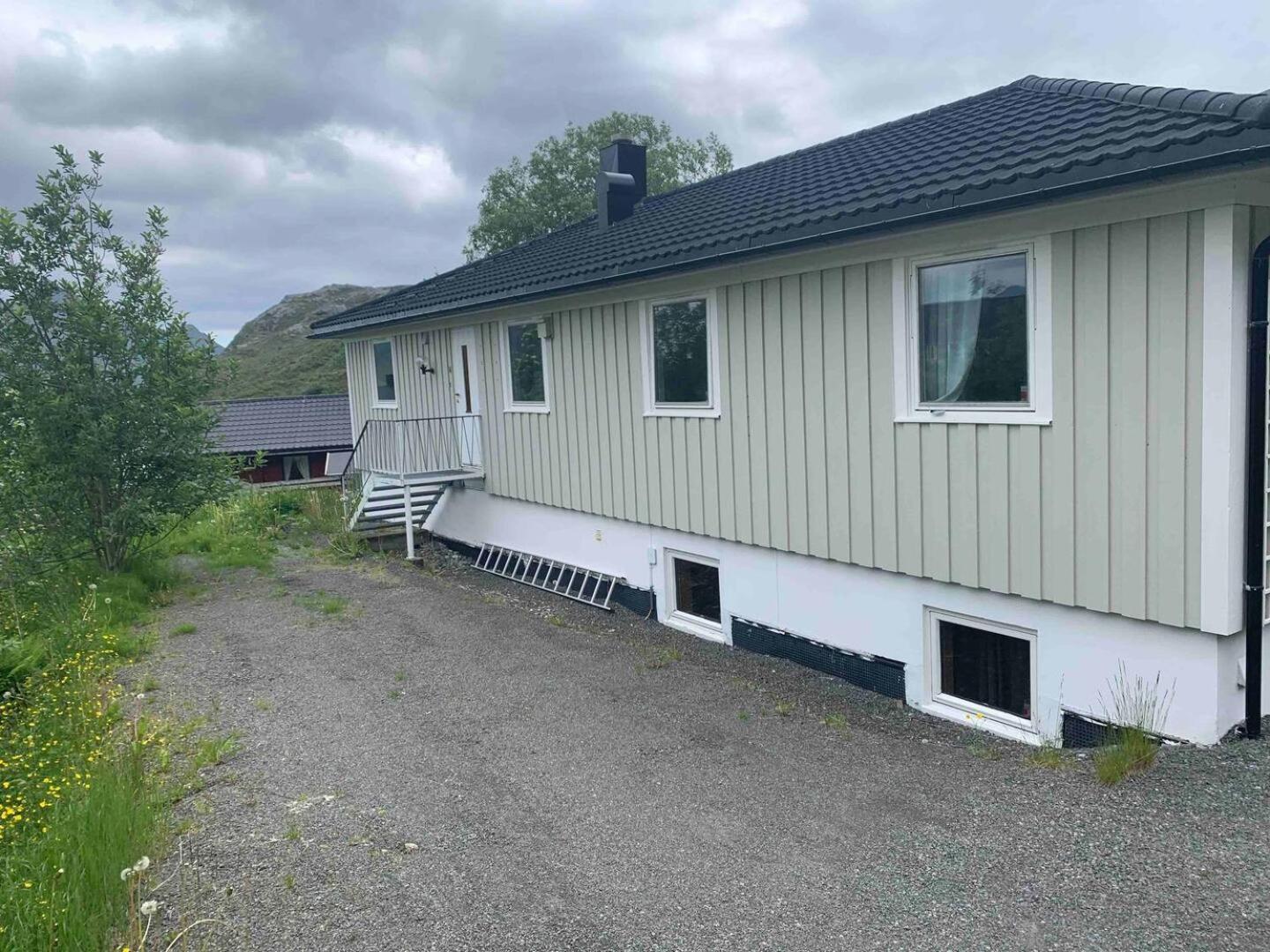 Leilighet Med Balkong Og Havutsikt Pa Napp. Exterior foto